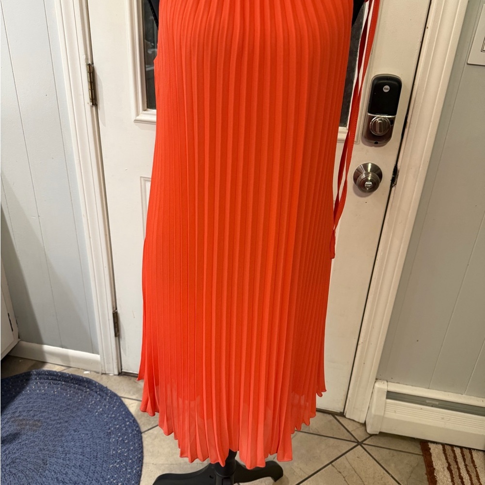 Chic Orange Pleated Midi Dress - Picture 3 of 6